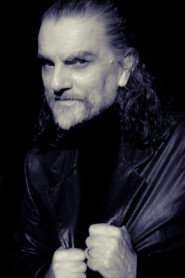 Hique Gomez