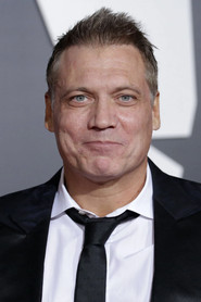 Holt McCallany