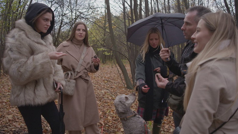 Girls of Warsaw still 7