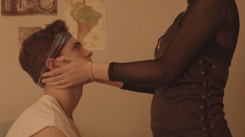 Room Closet: Truth or Dare still 3