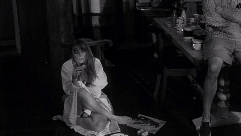 Cul-de-sac still 6