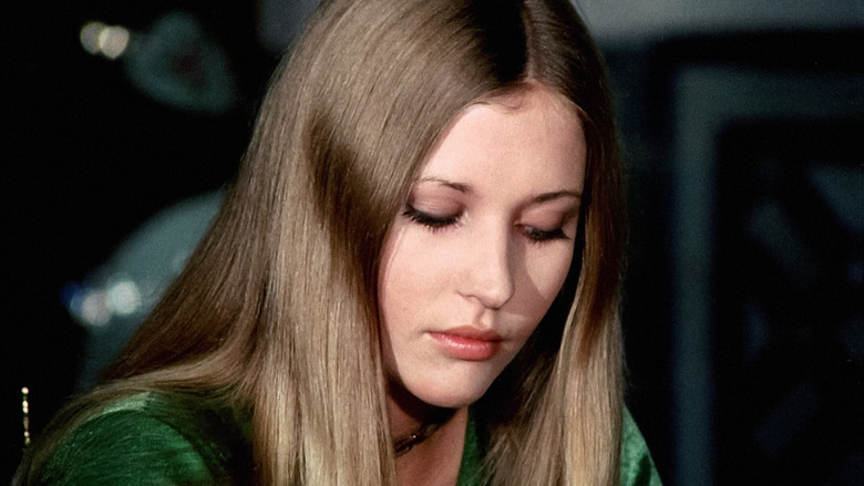 A Virgin Among the Living Dead still 8