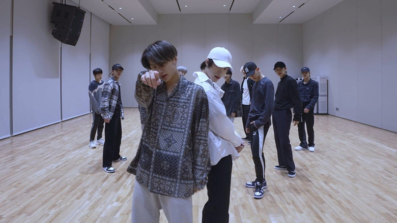 BACKSTAGE: TXT x EN- still 1