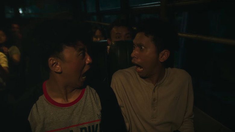 Warung Pocong still 1