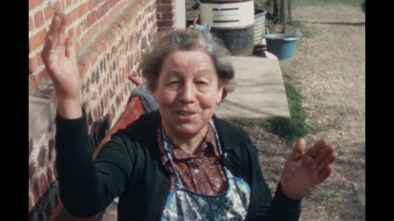 Mémé still 6