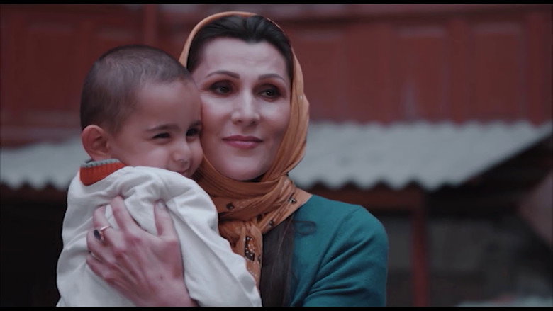 Ana və poçtalyon still 1