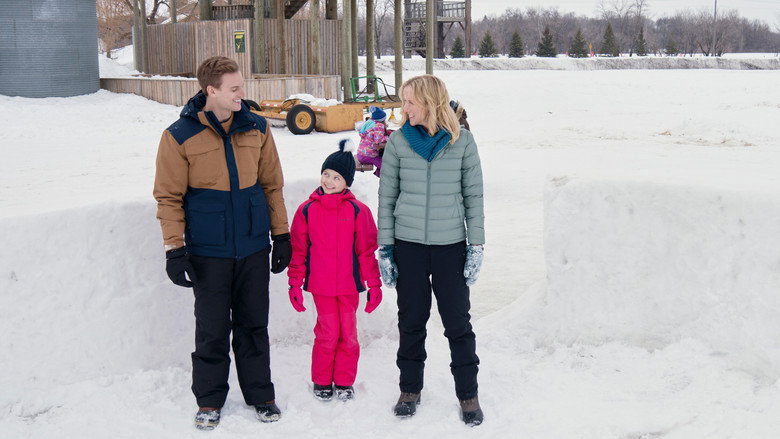 Amazing Winter Romance still 3