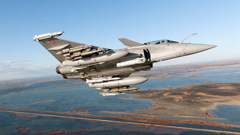 Le Rafale : Avion secret défense still 1