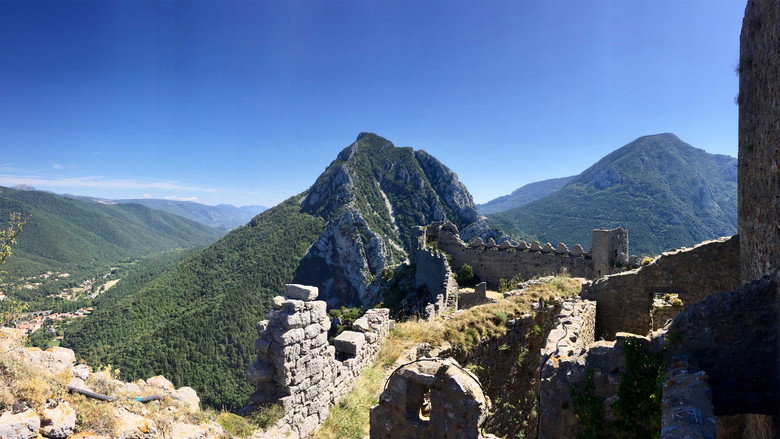 The Glorious Story of Castles still 2