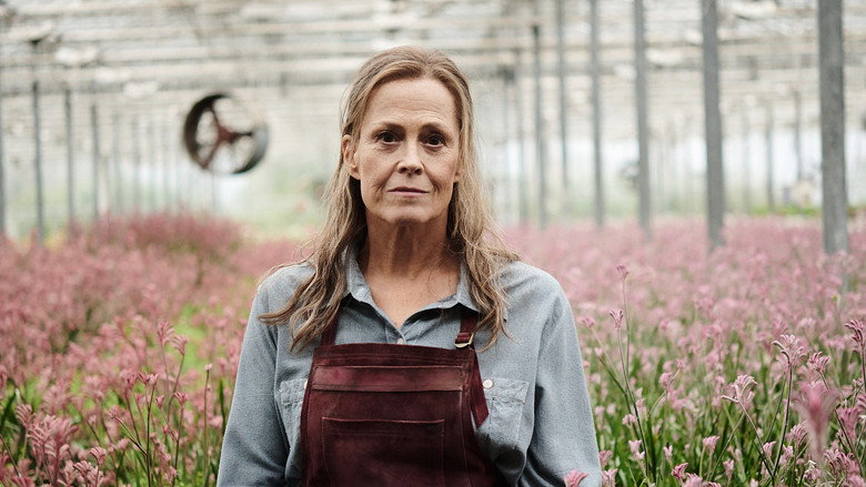The Lost Flowers of Alice Hart still 8