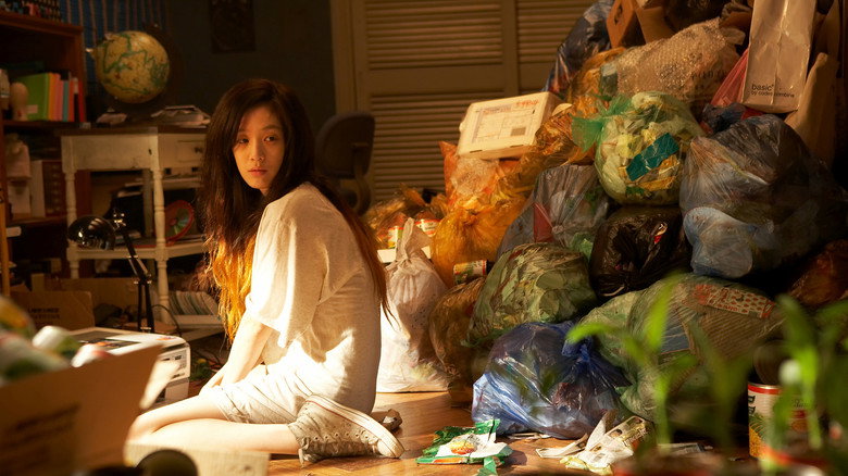 Castaway on the Moon still 4