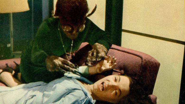 The Wasp Woman still 3