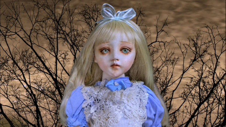 Alice in Dreamland still 3