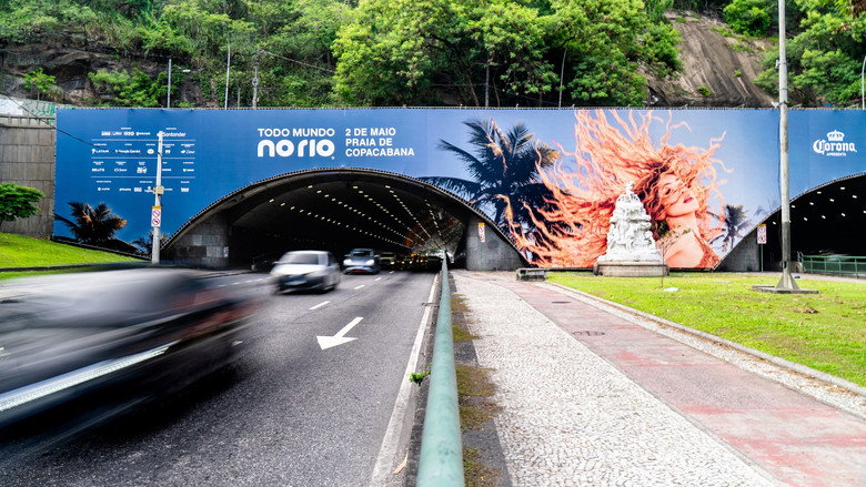 Todo Mundo no Rio com Shakira still 3