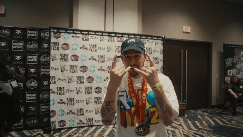 Flick: A Fingerboarding Story still 1