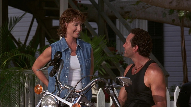 Zeus & Roxanne still 4