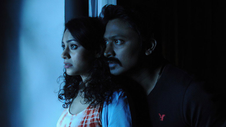 Yaamirukka Bayamey still 3