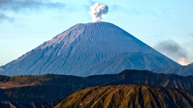 Journeys into the Ring of Fire still 1