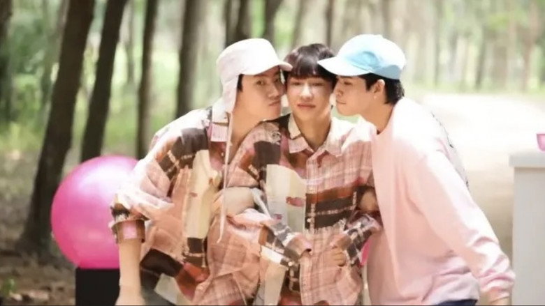 High Season: Fun Summer Camp still 4