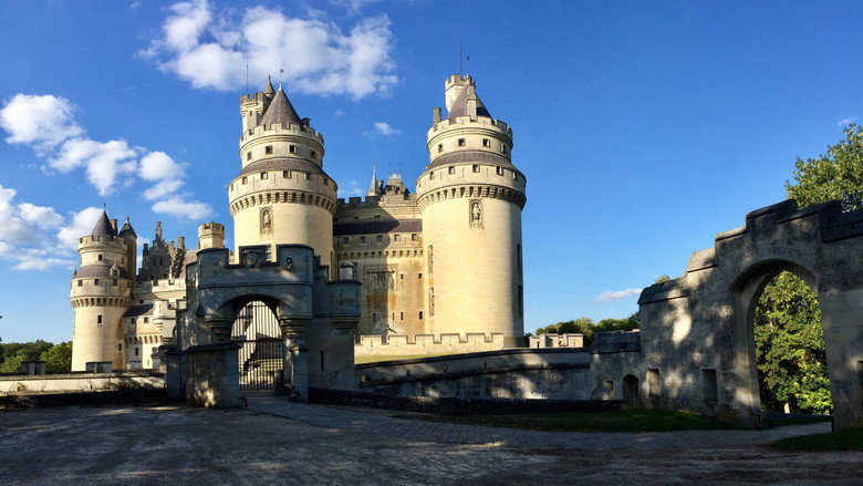 The Glorious Story of Castles still 3